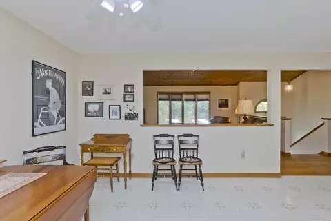 17 Westview Ter, Easthampton, MA 01027 photo 9