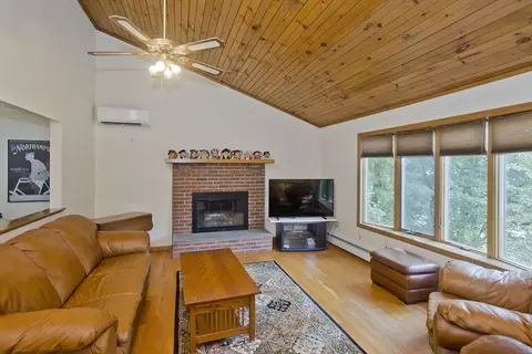 17 Westview Ter, Easthampton, MA 01027 photo 11