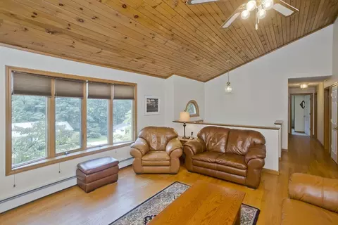 17 Westview Ter, Easthampton, MA 01027 photo 13