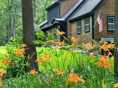 101 Chester Rd, Boxborough, MA 01719
