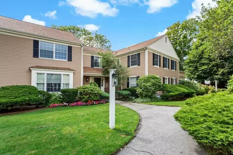 39 Tower Hill Rd #5A, Osterville, MA 02655