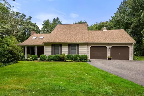 1172 Dunhamtown Brimfield Rd, Brimfield, MA 01010