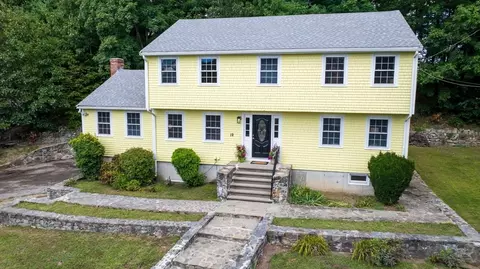 12 Colonial Ln, Canton, MA 02021 photo 2
