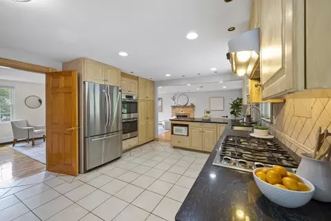 12 Colonial Ln, Canton, MA 02021 photo 18