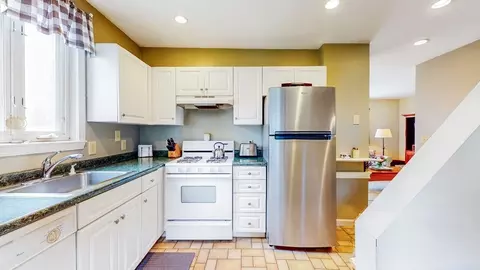 400 Pleasant, Canton, MA 02021 photo 10