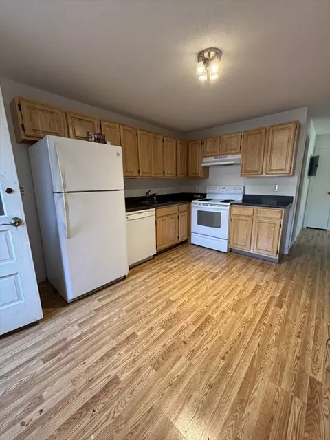 69 Nicholas Rd #D, Framingham, MA 01701 photo 5
