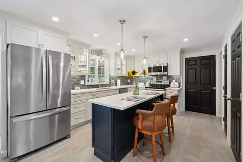 37 Quashnet Rd, Mashpee, MA 02649 photo 7