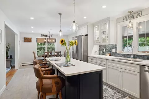 37 Quashnet Rd, Mashpee, MA 02649 photo 8