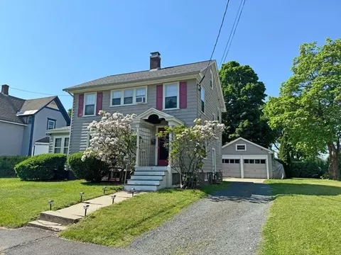 58 Shattuck St, Greenfield, MA 01301