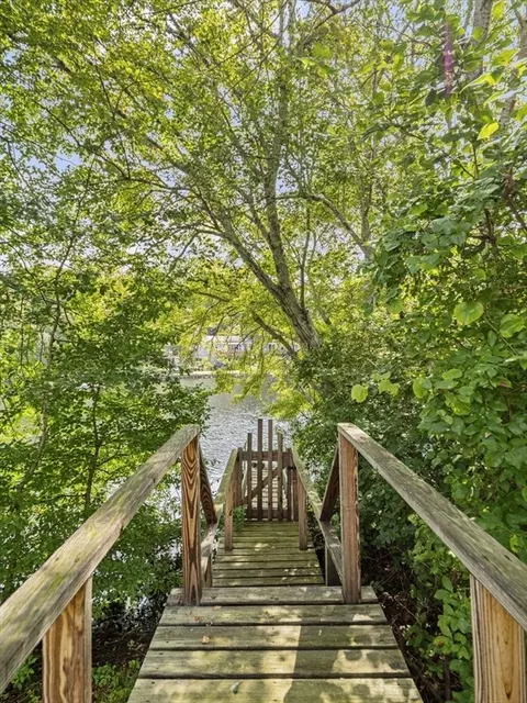 47 Lakeside Dr E, Barnstable, MA 02632 photo 8