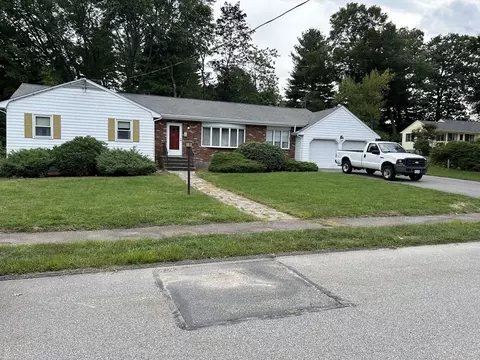 67 Spruce Rd, Reading, MA 01867 photo 2