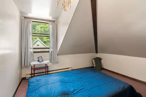 Bedroom - 7 Oak St, Gloucester, MA 01930 photo 2 of 10
