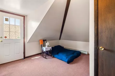 Bedroom - 7 Oak St, Gloucester, MA 01930 photo 1 of 10