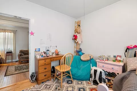 Bedroom - 7 Oak St, Gloucester, MA 01930 photo 7 of 10