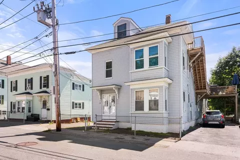 Exterior - 7 Oak St, Gloucester, MA 01930 photo 2 of 3