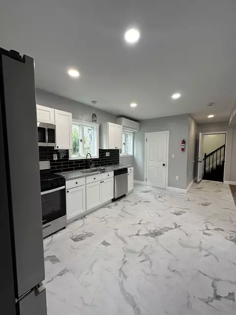 127 Barnaby St, Fall River, MA 02720 photo 16