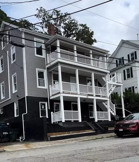 127 Barnaby St, Fall River, MA 02720 photo 4