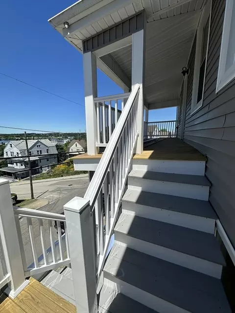 127 Barnaby St, Fall River, MA 02720 photo 6