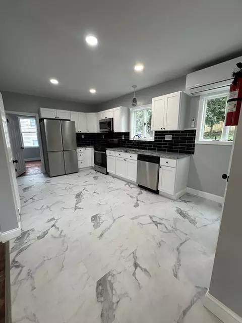 127 Barnaby St, Fall River, MA 02720 photo 15