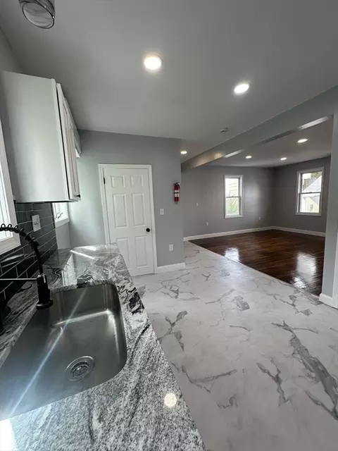 127 Barnaby St, Fall River, MA 02720 photo 19