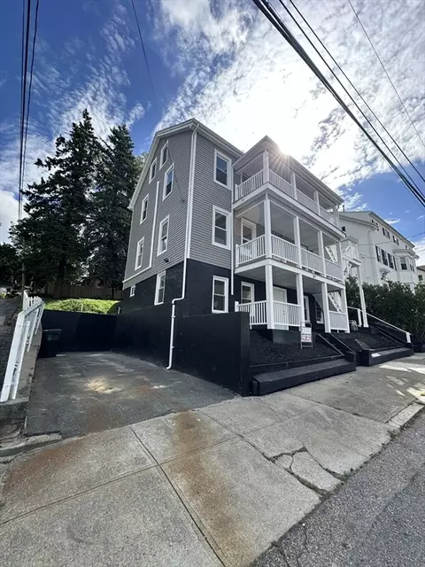 127 Barnaby St, Fall River, MA 02720 photo 3
