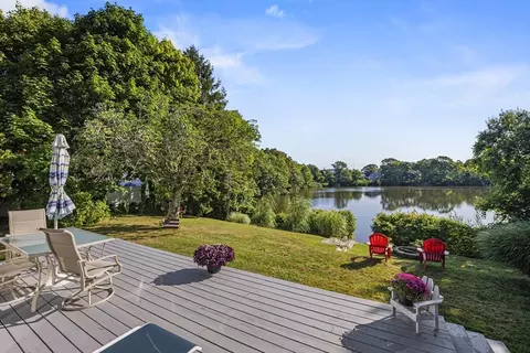 6 Perry Ave, Bourne, MA 02532 photo 2