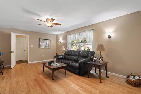 297 Manchaug Rd, Sutton, MA 01590 photo 13