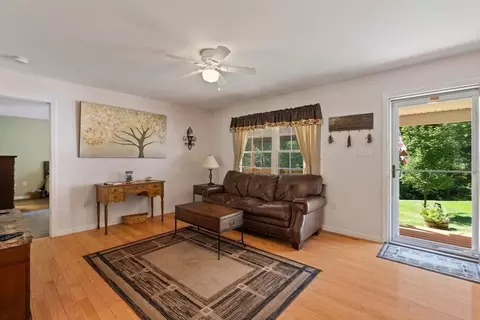 297 Manchaug Rd, Sutton, MA 01590 photo 6