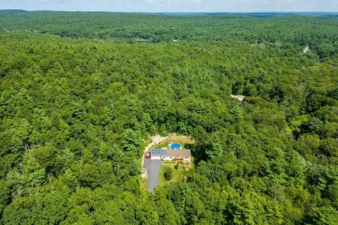 297 Manchaug Rd, Sutton, MA 01590 photo 2