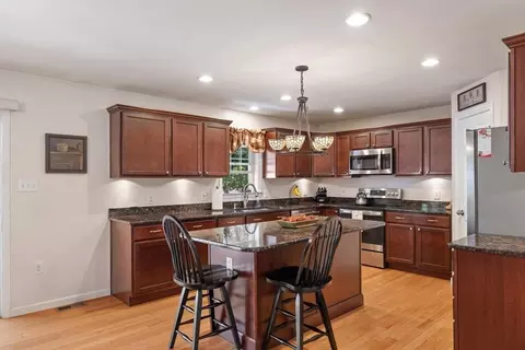297 Manchaug Rd, Sutton, MA 01590 photo 9