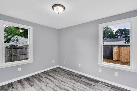 Bedroom - 43 Lang St, Springfield, MA 01104 photo 1 of 7
