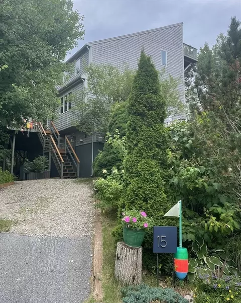 15 Somerset Rd, Provincetown, MA 02657