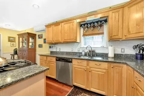 31 Sayward St, Gloucester, MA 01930 photo 21