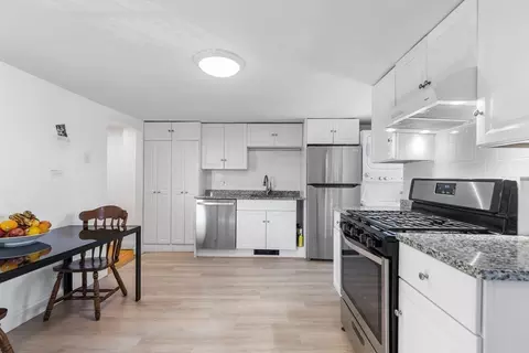 40 Middle St #3B, Gloucester, MA 01930 photo 5