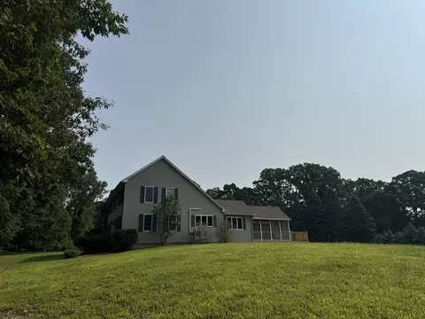 559 Boston Rd, Sutton, MA 01590 photo 2