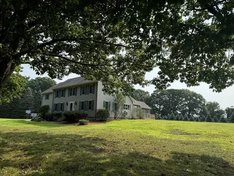 559 Boston Rd, Sutton, MA 01590 photo 3