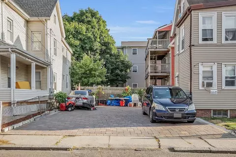 21 Argyle St, Everett, MA 02149 photo 3