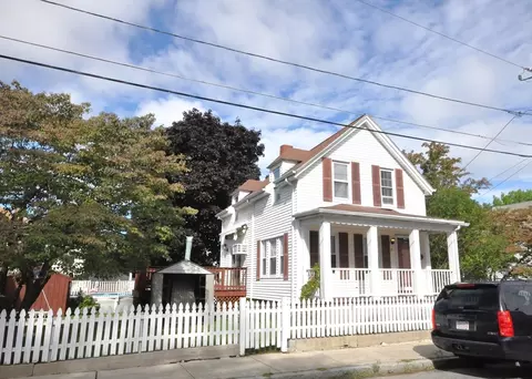 76 Court St, Medford, MA 02155