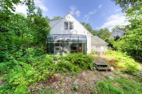 Exterior - 16 Saxon Rd, Worcester, MA 01602 photo 6 of 9