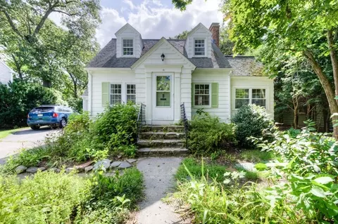Exterior - 16 Saxon Rd, Worcester, MA 01602 photo 2 of 9