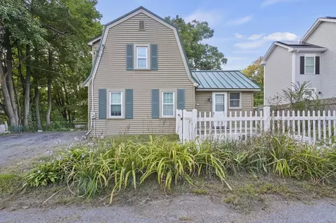21 Holmes St, Spencer, MA 01562