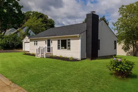 840 Lenox St, Athol, MA 01331