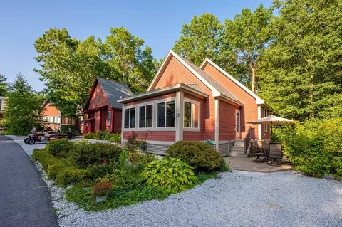33 Fox Run #33, Westford, MA 01886