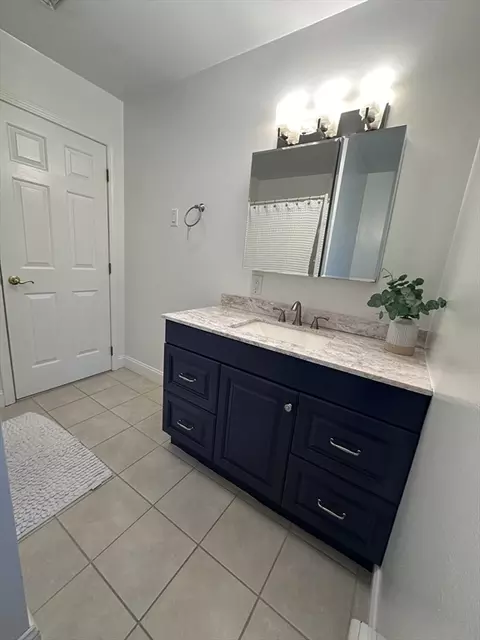 Bath - 41 3rd Ave, Bellingham, MA 02019 photo 4 of 7