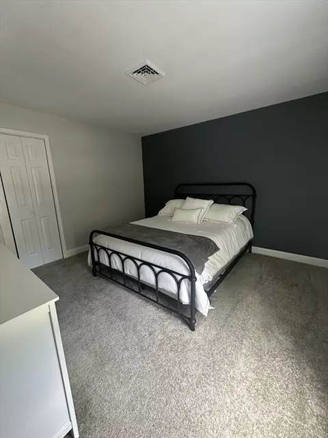 Bedroom - 41 3rd Ave, Bellingham, MA 02019 photo 3 of 3