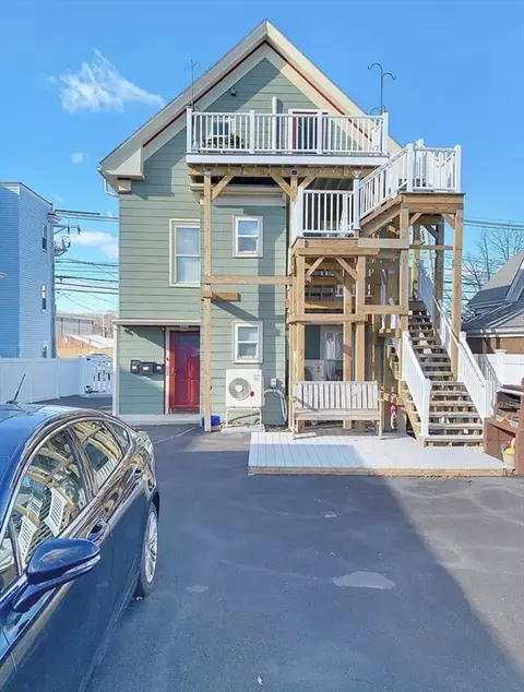 141 Park St, Beverly, MA 01915 photo 2