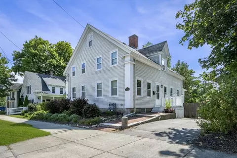 31 E Main St #A, Georgetown, MA 01833