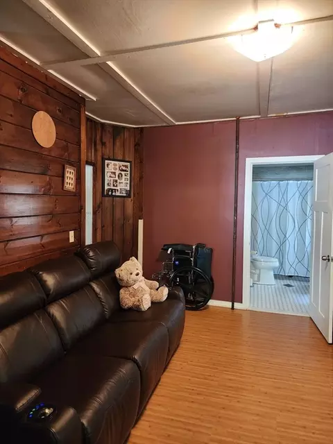 17 Forest St, Springfield, MA 01108 photo 7