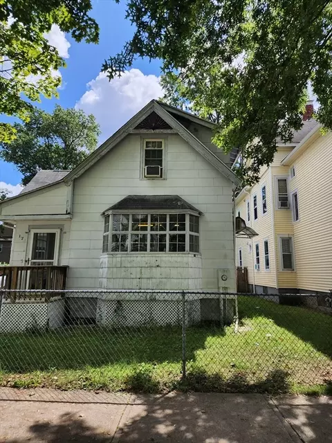 17 Forest St, Springfield, MA 01108 photo 2