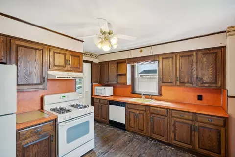 64 Bates Ave, Winthrop, MA 02152 photo 2